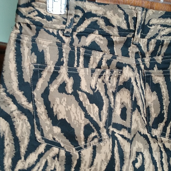 Skirt CHAPS animal print - Picture 3 of 4